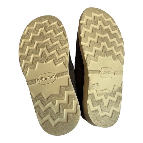 SAS The Hangout Slip On Suede Loafer Men Size 7 W